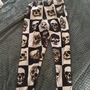 Fun goth skull leggings